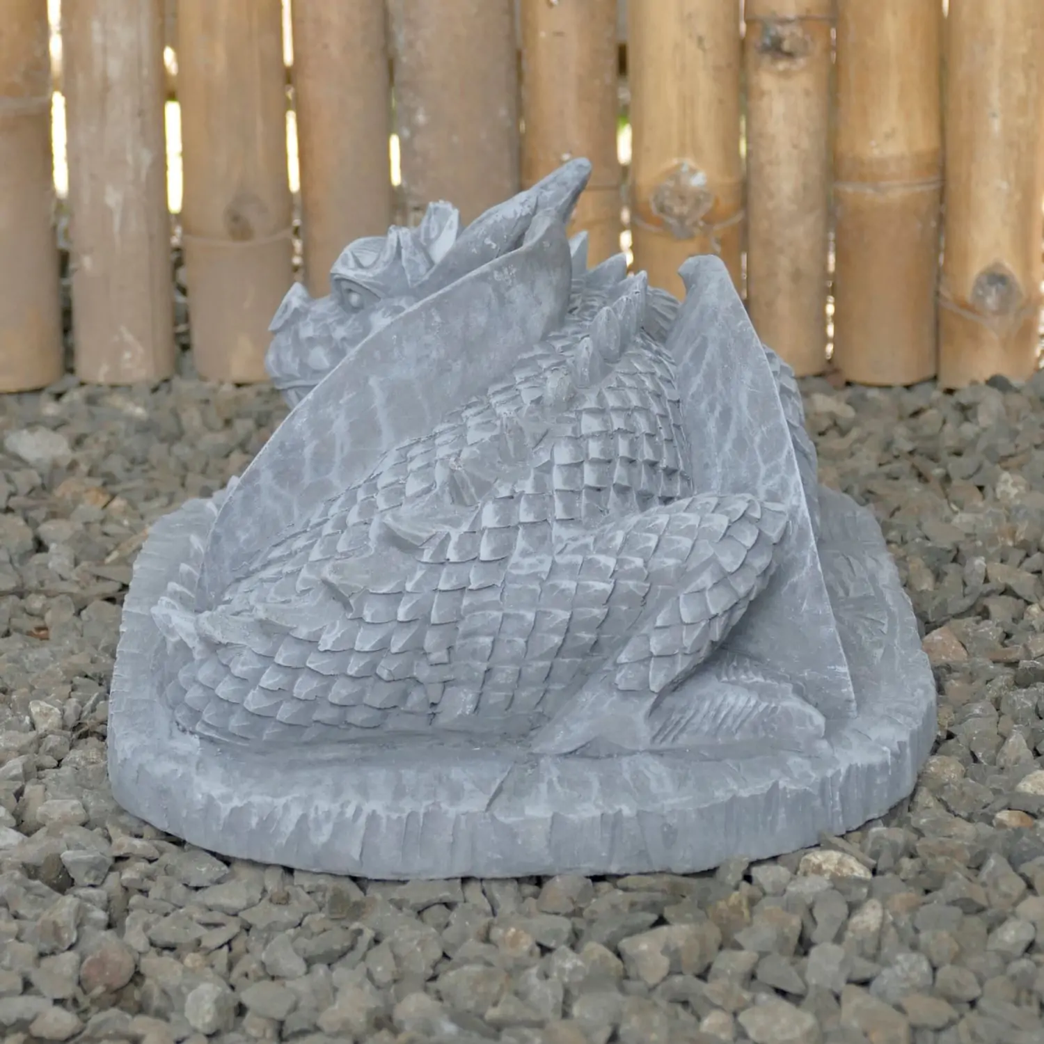 Artikelbild 4 des Artikels “Jaro -Liegender Drache auf Sockel, 30cm L | Steinguss “